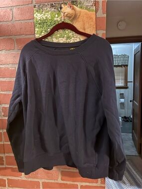 Athletic Works Black Crewneck Sweatshirt